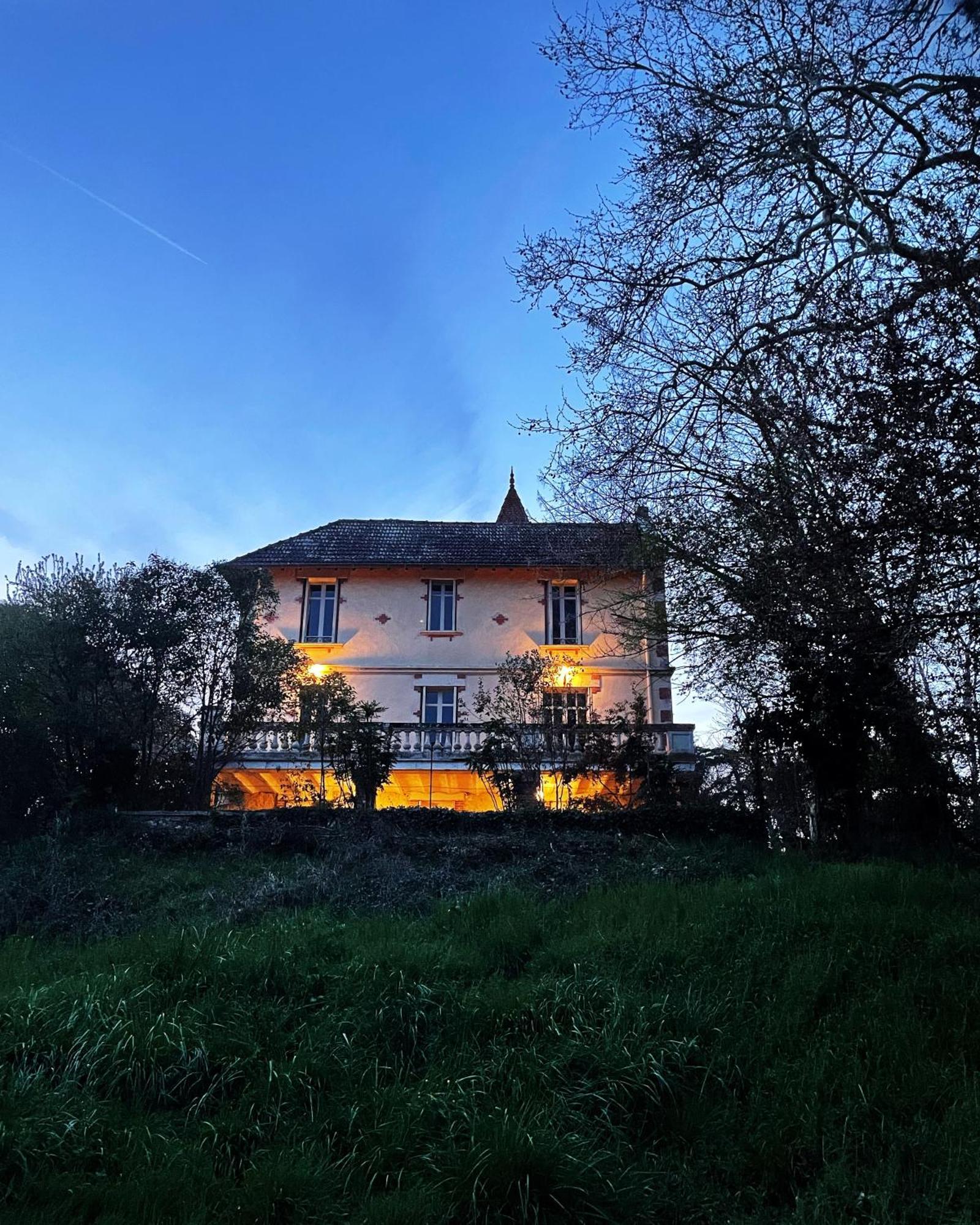 Bed and Breakfast Petit Chateau Le Piot Флёранс Экстерьер фото