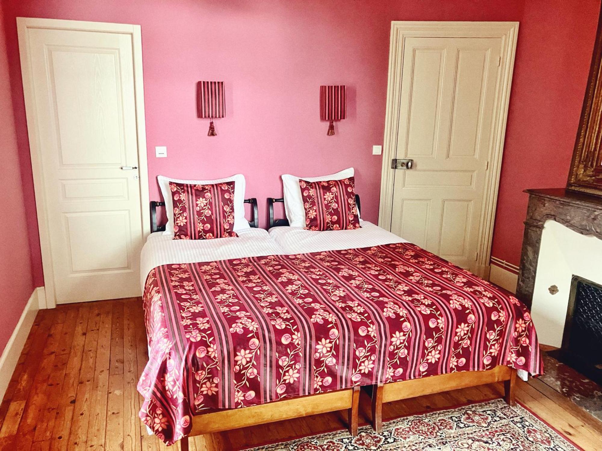 Bed and Breakfast Petit Chateau Le Piot Флёранс Экстерьер фото