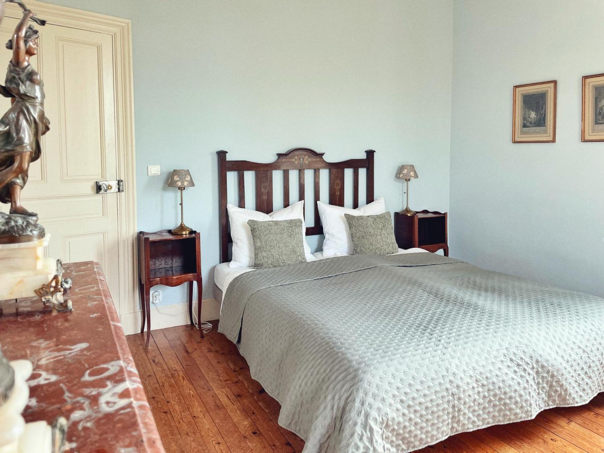 Bed and Breakfast Petit Chateau Le Piot Флёранс Экстерьер фото